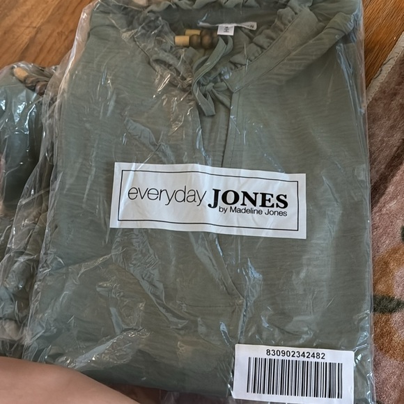 Everyday Jones Green Moss Boho Beaded Tassel Sleeveless Tank M - Picture 2 of 2